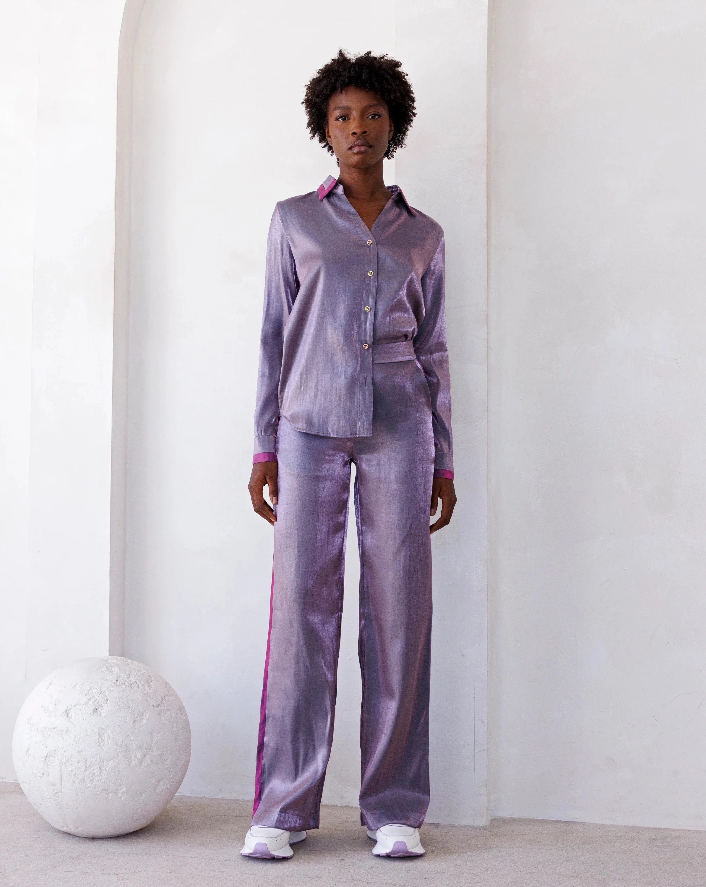 ILLUMINATED PANT IN AMETHYST