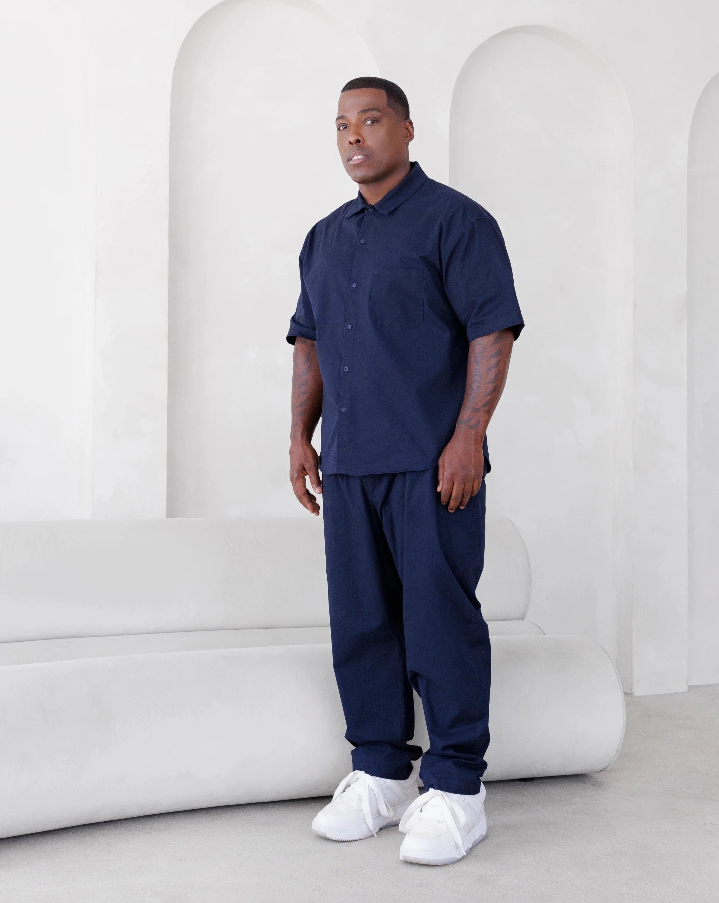 UNITED MAN COTTON SHORTSLEEVE SHIRT IN NAVY