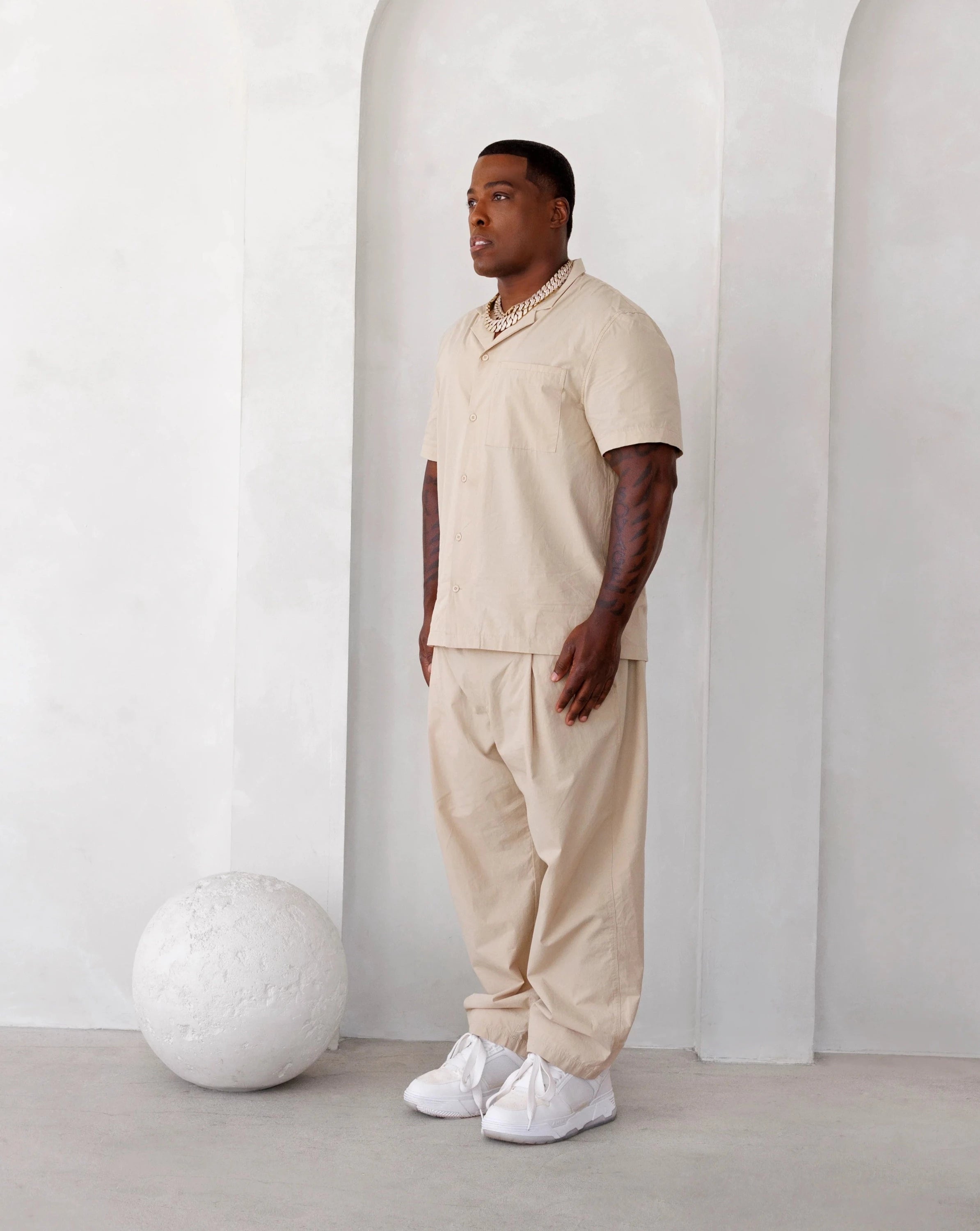 PASSPORT LIGHTWEIGHT COTTON PANT IN BEIGE