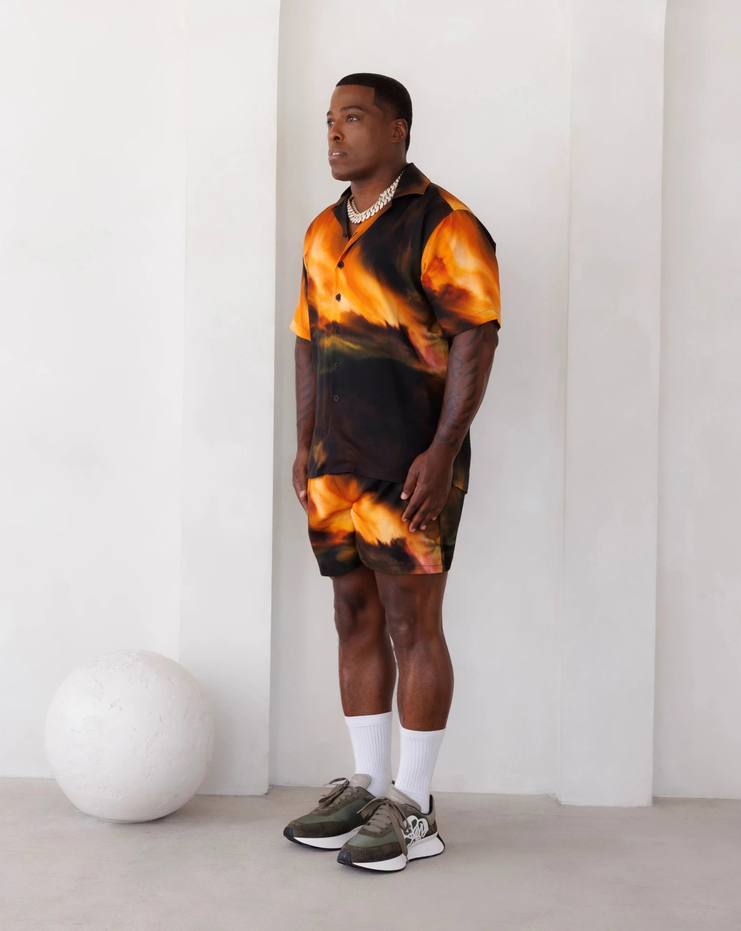 INDEPENDENT SHORT IN OIL PAINT PRINT