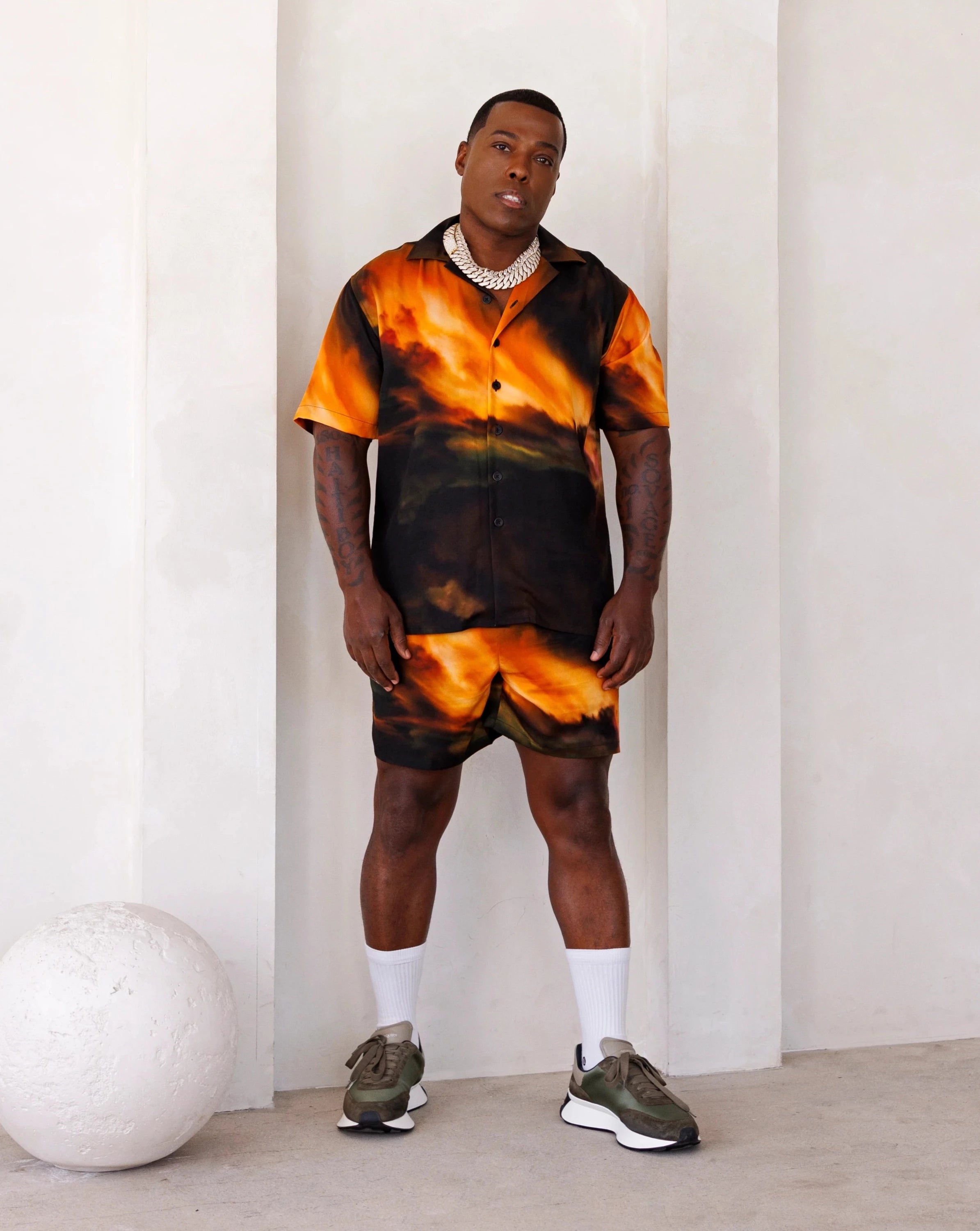 INDEPENDENT SHORT IN OIL PAINT PRINT