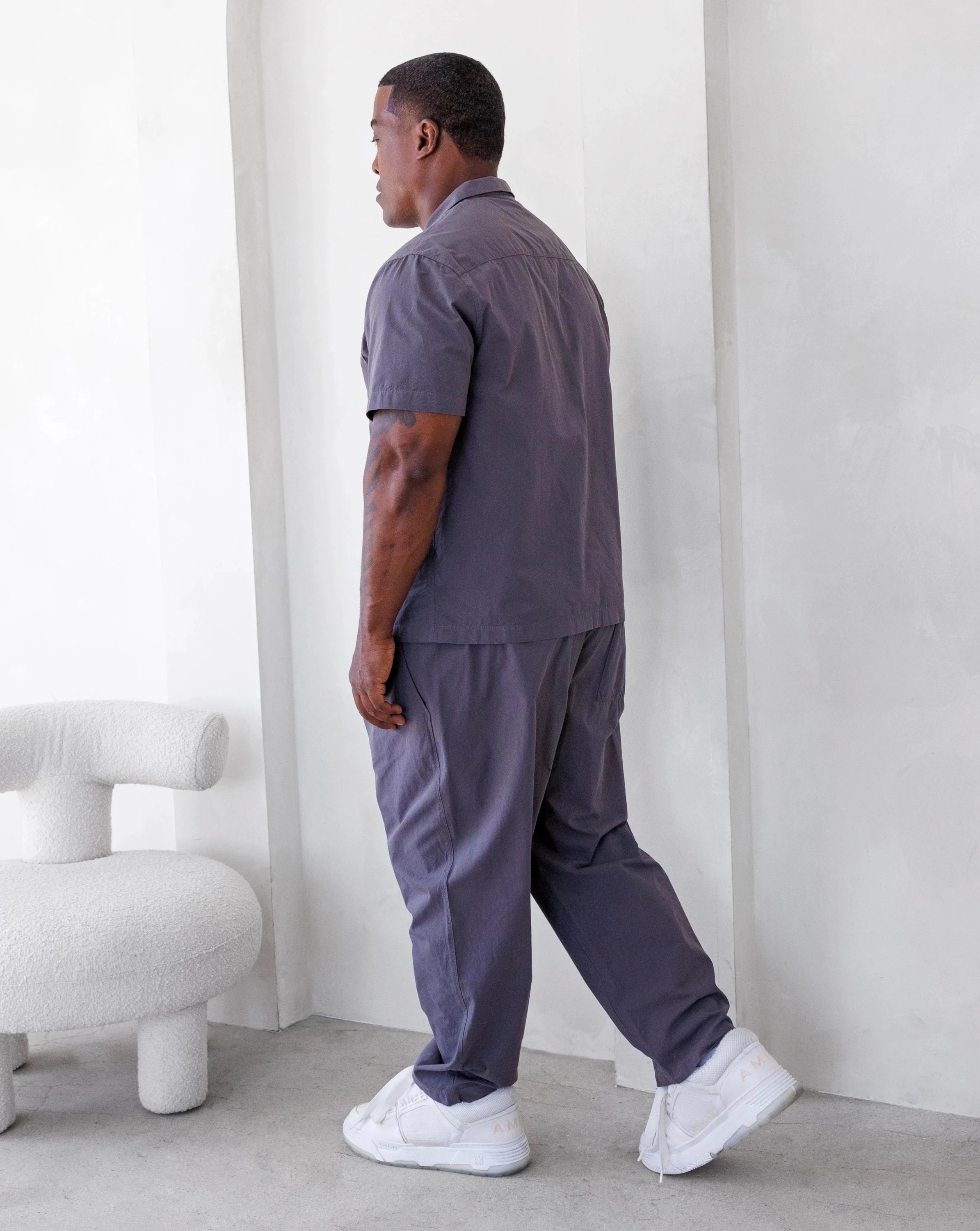 PASSPORT LIGHTWEIGHT COTTON PANT IN STEEL